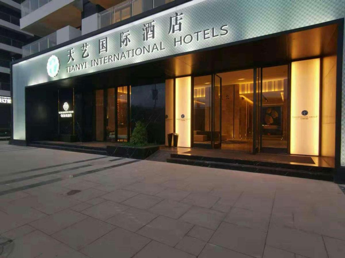 Tian Yi International Hotel 天艺国际酒店 Phnom Penh Exterior photo