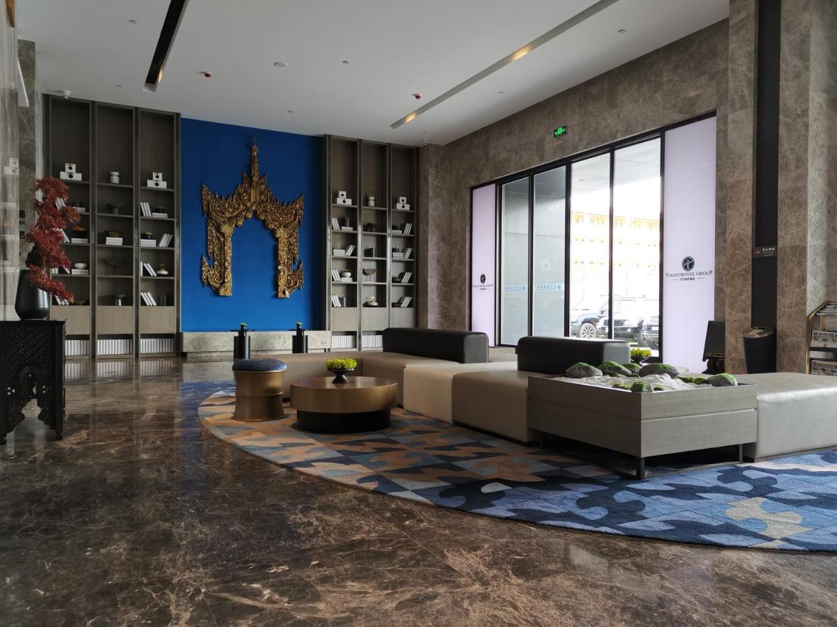 Tian Yi International Hotel 天艺国际酒店 Phnom Penh Exterior photo